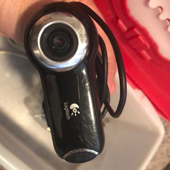 Logitech camera - Picture 1 of 3